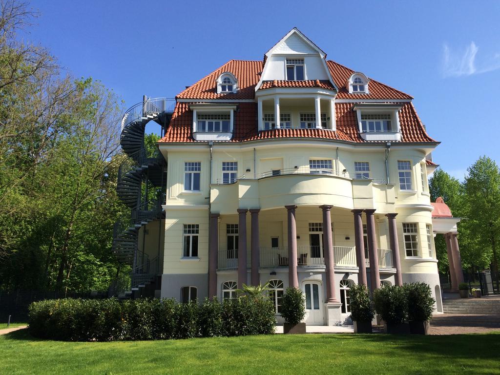 Appartements Am Kurpark 바트피르몬트 외부 사진