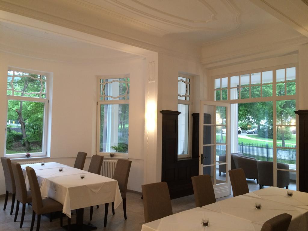 Appartements Am Kurpark 바트피르몬트 외부 사진